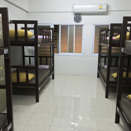 Ranong Backpacker'S Hostel (Adults Only) מראה חיצוני תמונה