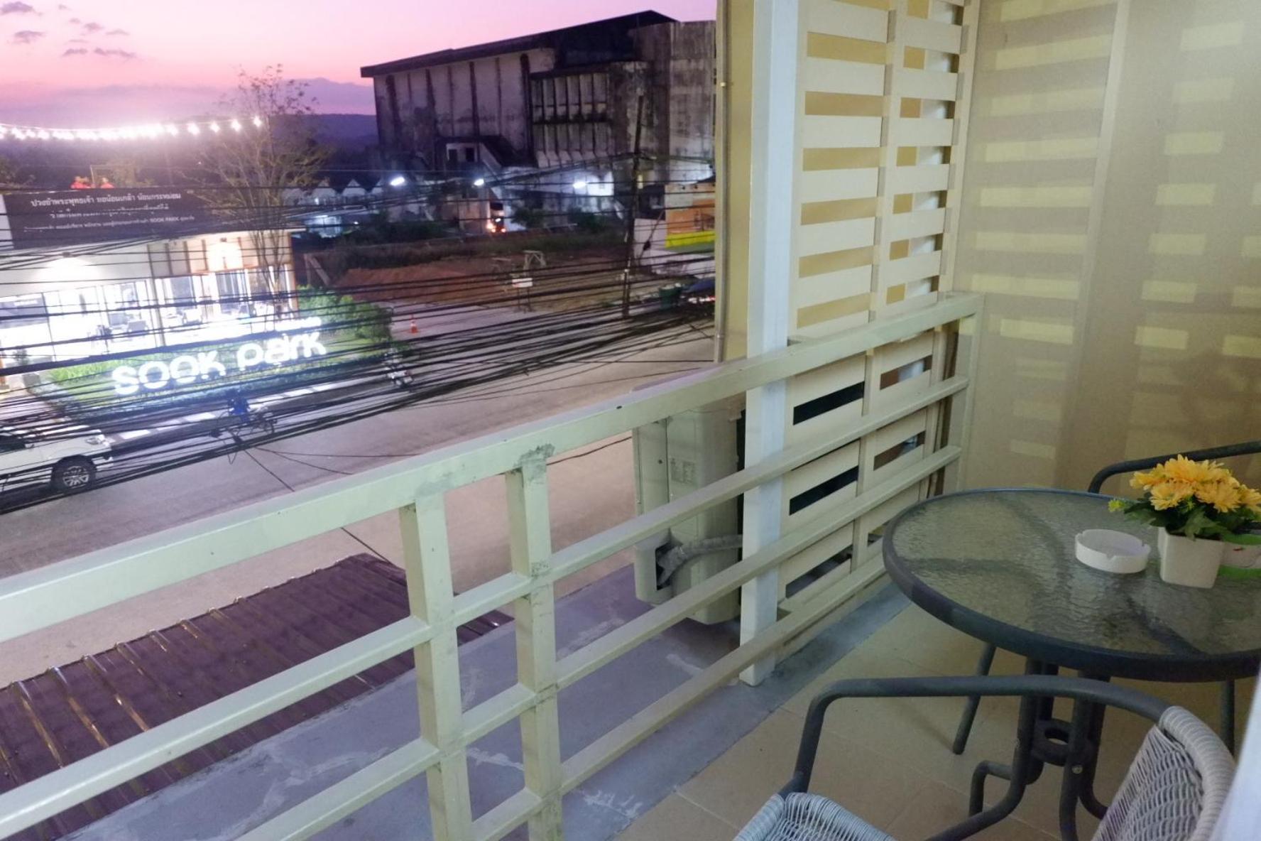 Ranong Backpacker'S Hostel (Adults Only) מראה חיצוני תמונה